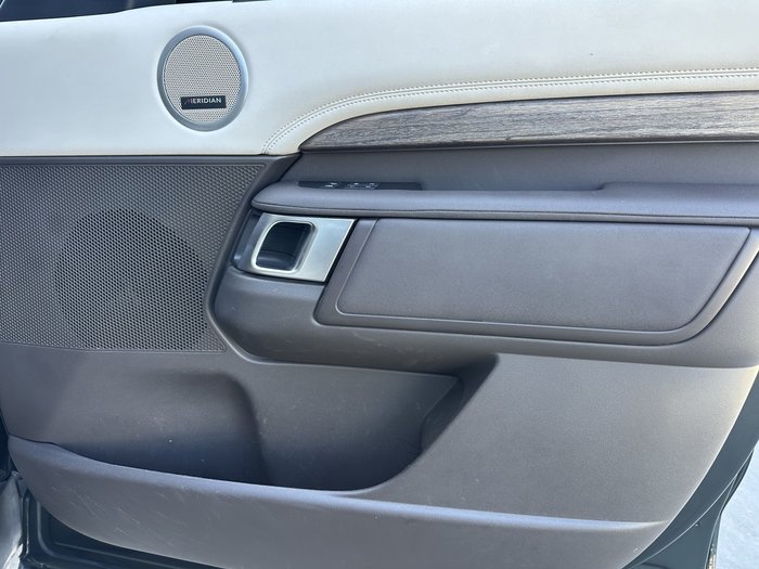 2017 Land Rover Discovery TD6 HSE