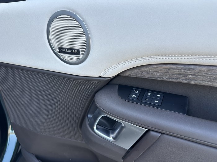 2017 Land Rover Discovery TD6 HSE