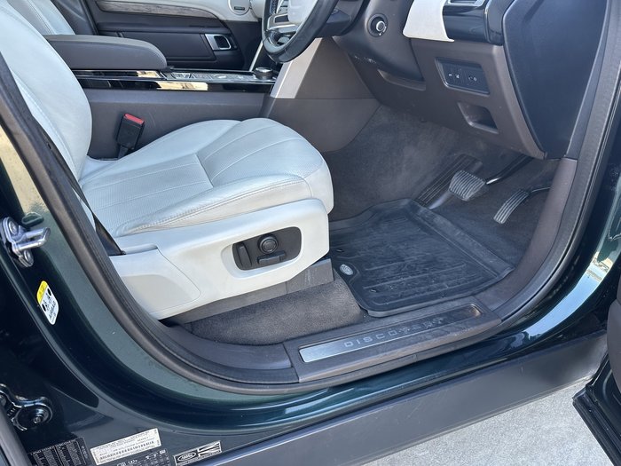 2017 Land Rover Discovery TD6 HSE