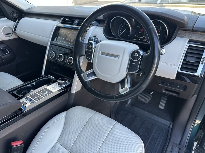 2017 Land Rover Discovery TD6 HSE