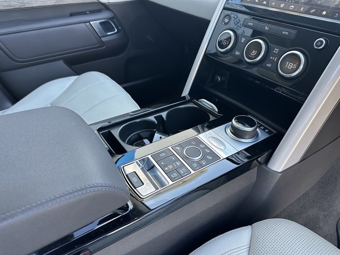 2017 Land Rover Discovery TD6 HSE