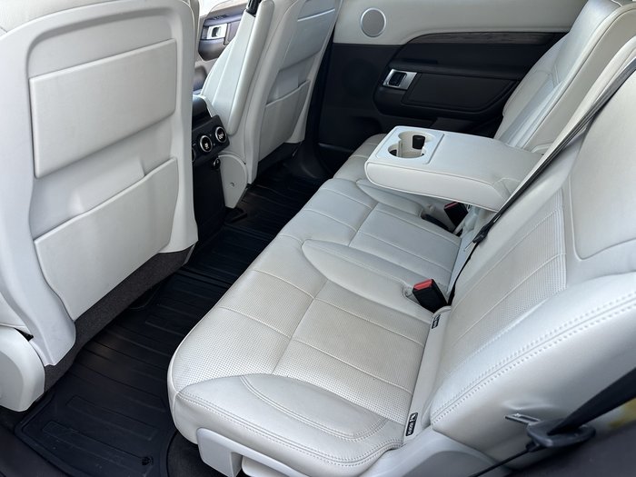 2017 Land Rover Discovery TD6 HSE