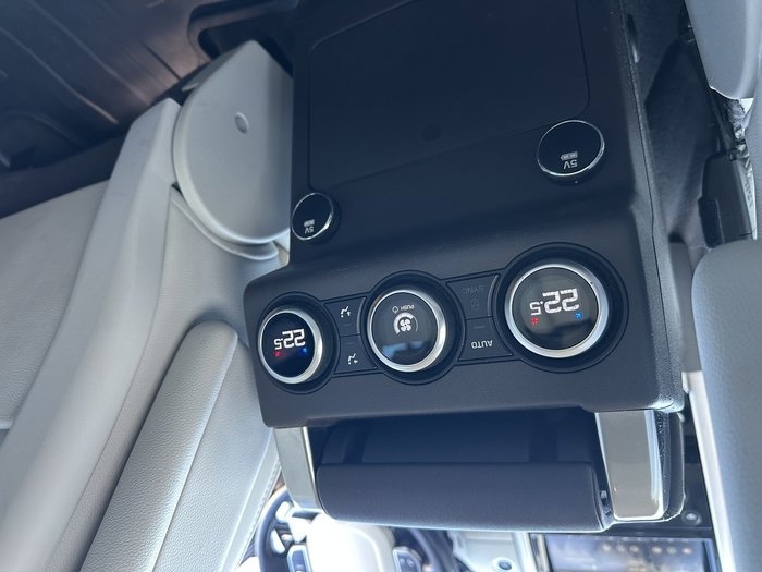 2017 Land Rover Discovery TD6 HSE