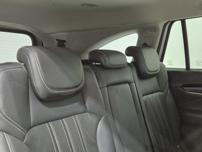 2023 Isuzu MU-X LS-T