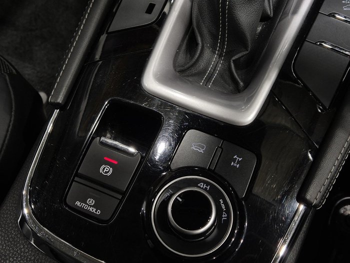 2023 Isuzu MU-X LS-T