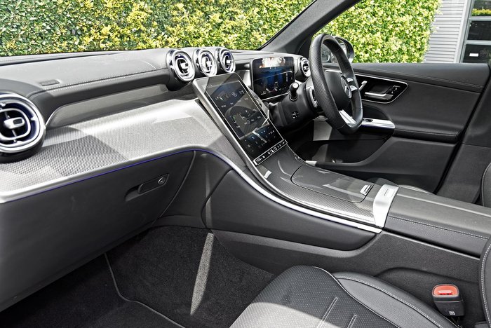 2022 Mercedes-Benz GLC-Class GLC300