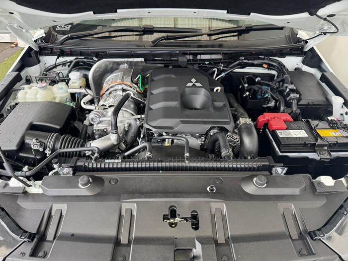 2025 Mitsubishi Triton GLX+