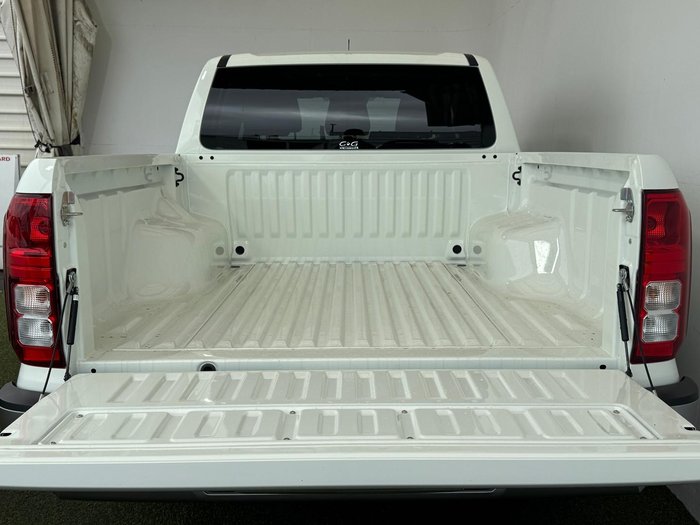 2025 Mitsubishi Triton GLX+