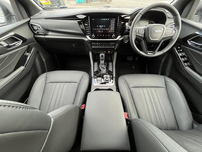 2025 Isuzu MU-X LS-T