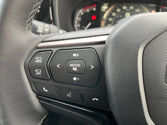 2025 Isuzu MU-X LS-T