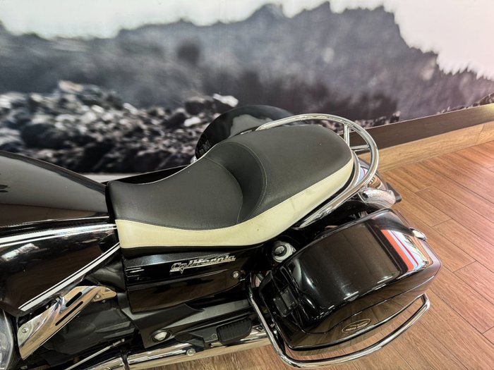 2014 MOTO GUZZI CALIFORNIA TOURING Black