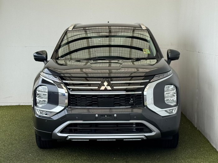 2025 Mitsubishi Outlander LS