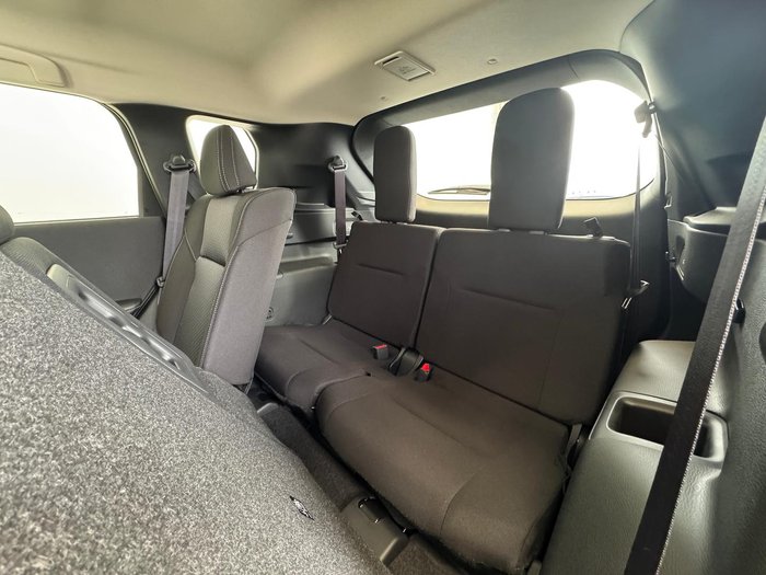 2025 Mitsubishi Outlander LS