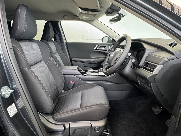 2025 Mitsubishi Outlander LS