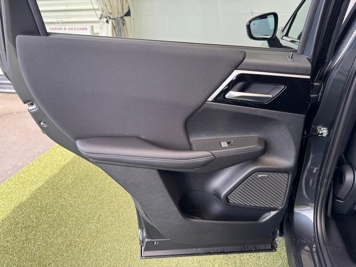 2025 Mitsubishi Outlander LS