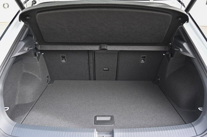 2025 Volkswagen T-Roc 140TSI R-Line