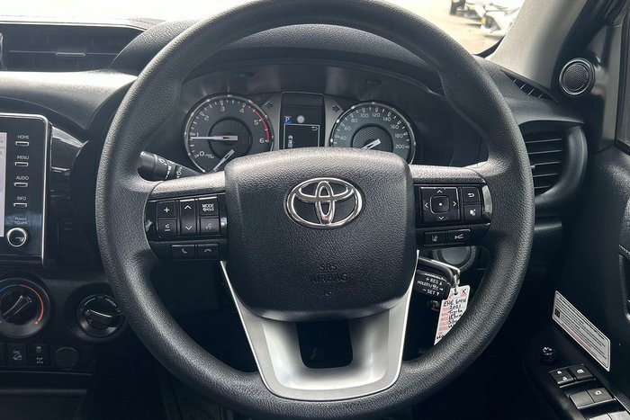 2021 Toyota Hilux SR