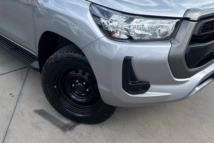 2021 Toyota Hilux SR