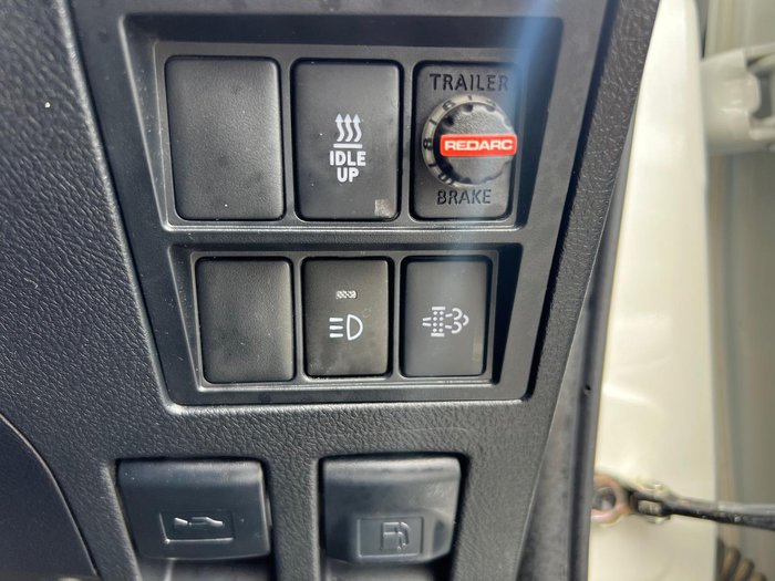2020 Toyota Hilux Rugged X GUN126R 4X4 Dual Range WHITE