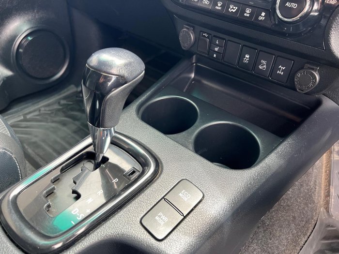 2020 Toyota Hilux Rugged X