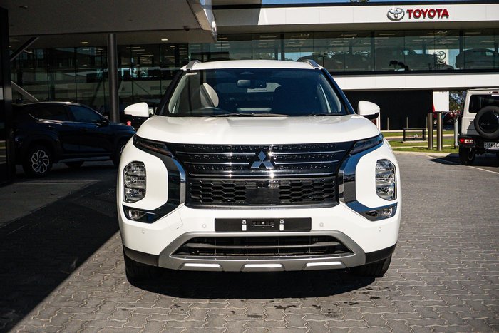 2022 Mitsubishi Outlander LS