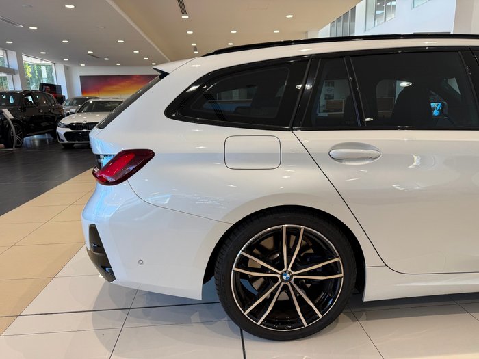 2023 BMW 3 Series 330i M Sport