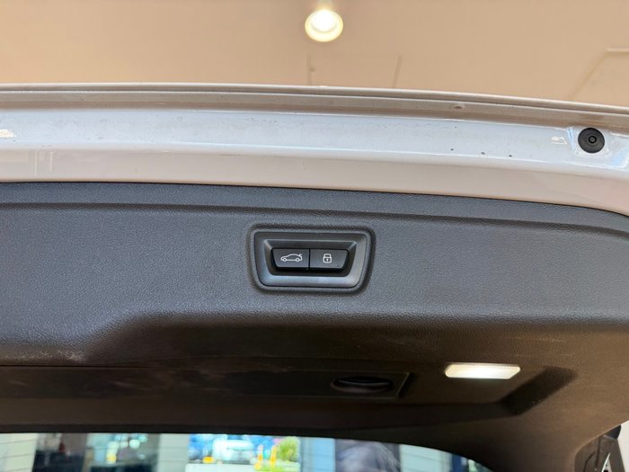 2023 BMW 3 Series 330i M Sport