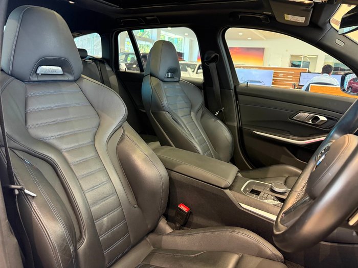 2023 BMW 3 Series 330i M Sport