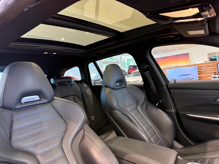 2023 BMW 3 Series 330i M Sport