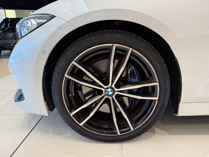 2023 BMW 3 Series 330i M Sport