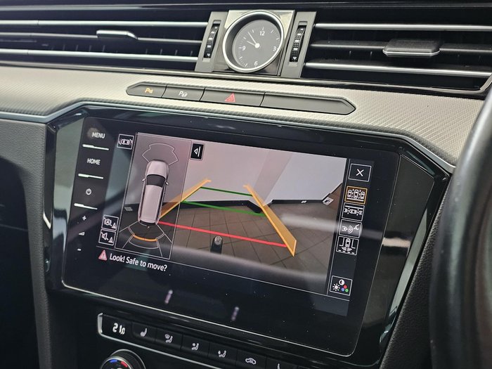 2019 Volkswagen Passat 206TSI R-Line