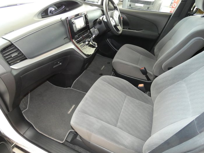 2017 Toyota Tarago GLi