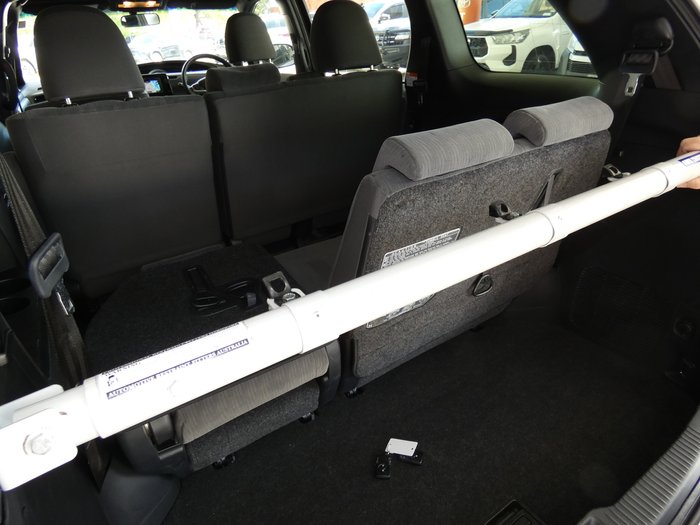 2017 Toyota Tarago GLi