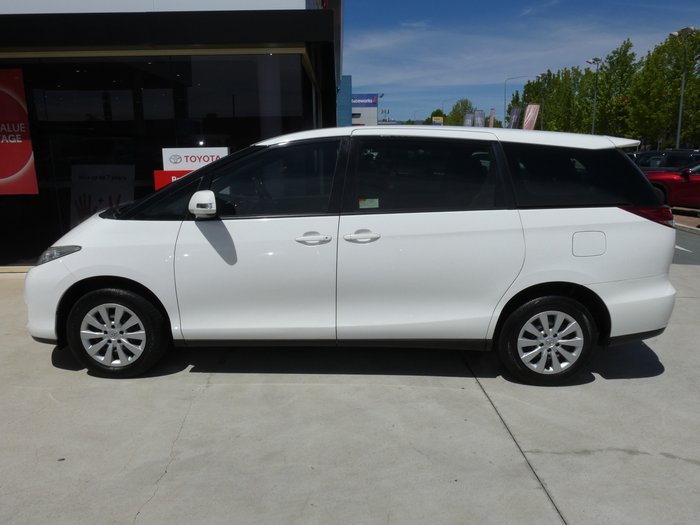 2017 Toyota Tarago GLi
