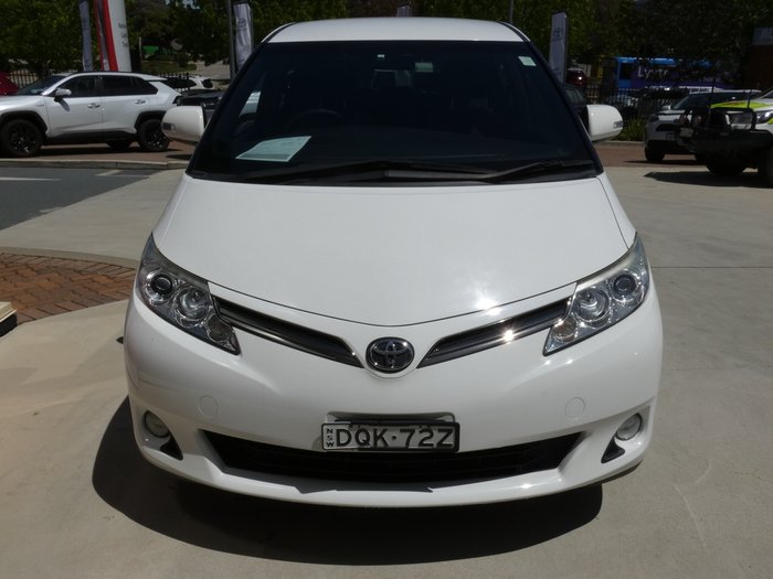 2017 Toyota Tarago GLi