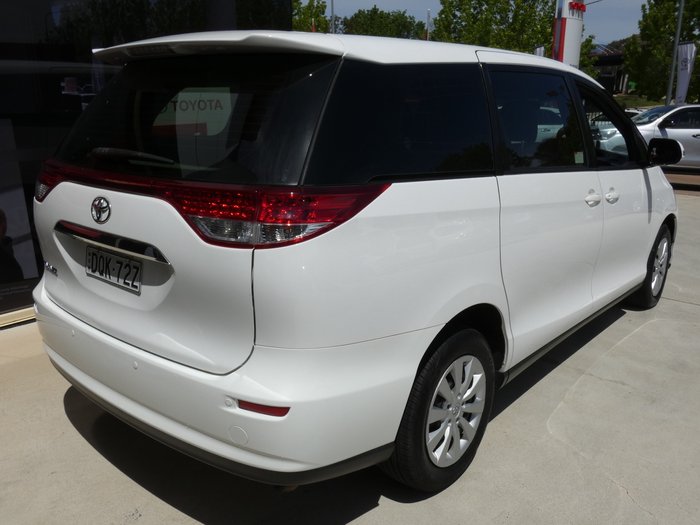 2017 Toyota Tarago GLi