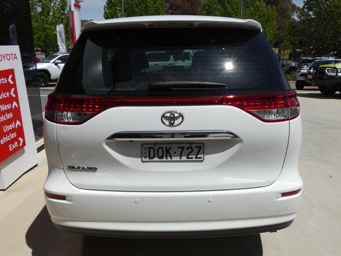 2017 Toyota Tarago GLi