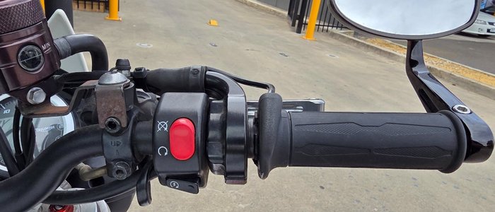 2013 Triumph STREET TRIPLE R (NON ABS) WHITE