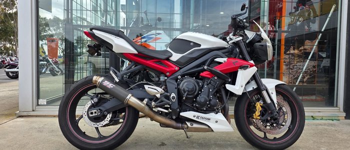 2013 Triumph STREET TRIPLE R (NON ABS) WHITE