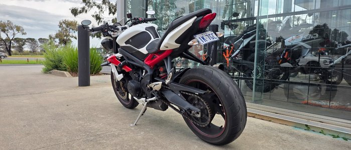 2013 Triumph STREET TRIPLE R (NON ABS) WHITE