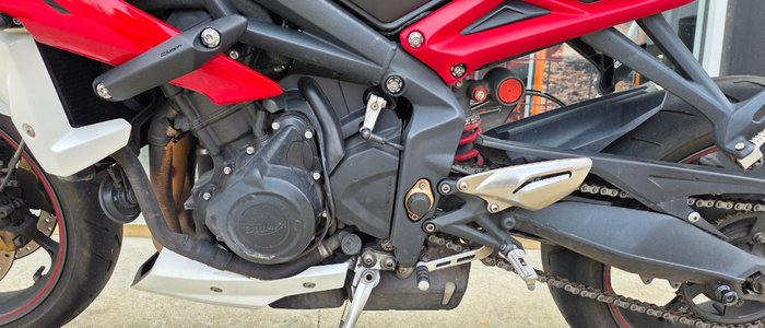 2013 Triumph STREET TRIPLE R (NON ABS) WHITE