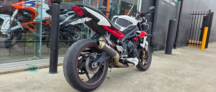 2013 Triumph STREET TRIPLE R (NON ABS) WHITE