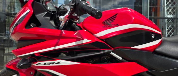 2017 Honda CBR500R RED