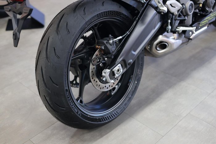 2025 Triumph Daytona 660 Daytona Black