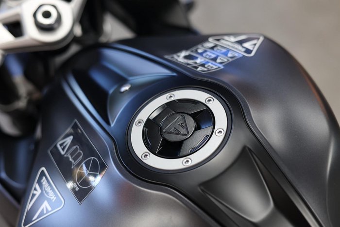 2025 Triumph Daytona 660 Daytona Black