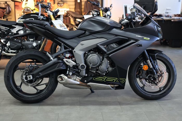 2025 Triumph Daytona 660 Daytona Black