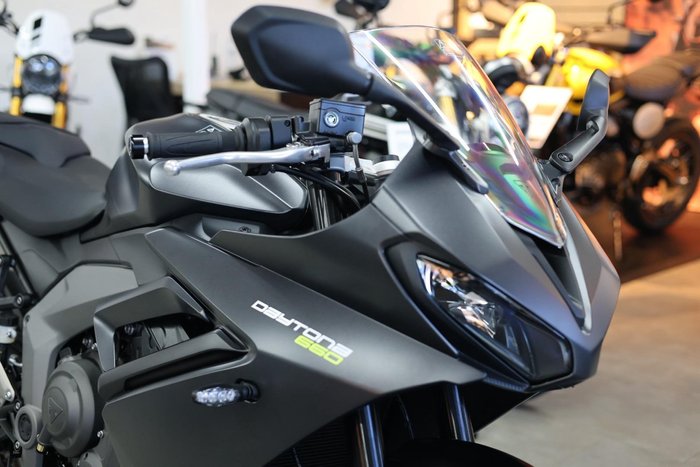 2025 Triumph Daytona 660 Daytona Black