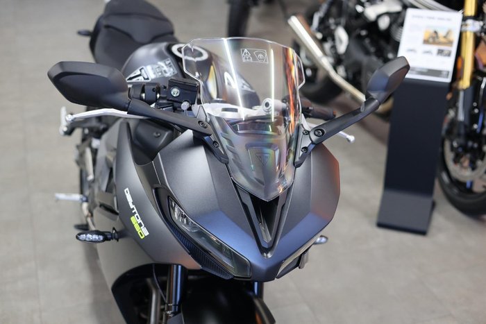 2025 Triumph Daytona 660 Daytona Black