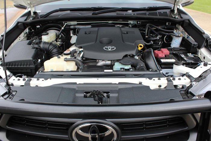 2022 Toyota Hilux SR