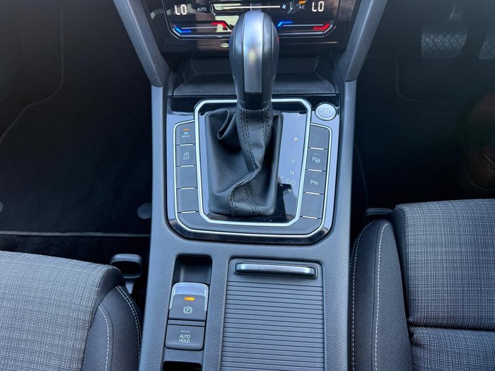 2022 Volkswagen Passat 140TSI Business